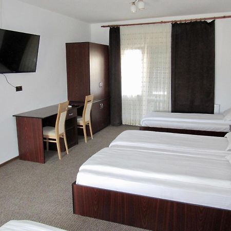 G.Eag - Premium Apartment Oradea Exteriör bild