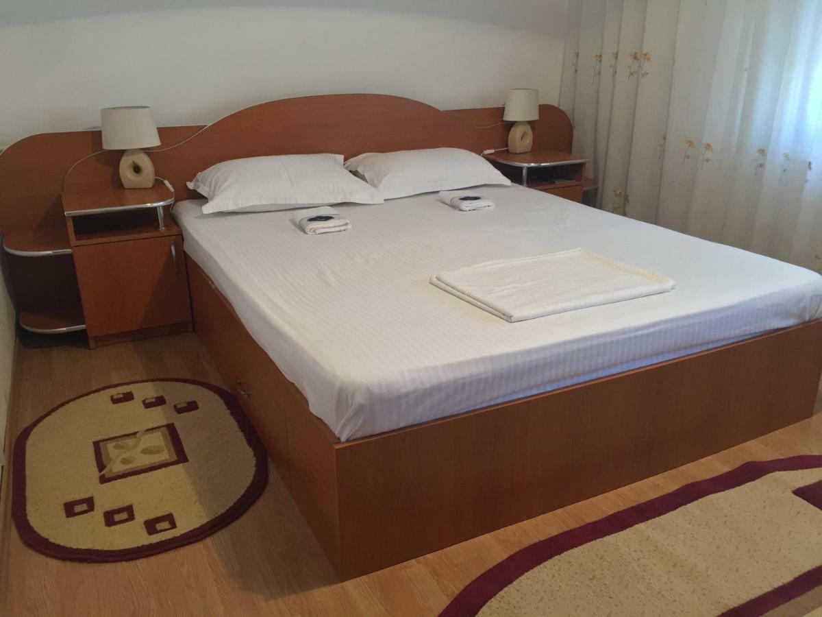 G.Eag - Premium Apartment Oradea Exteriör bild