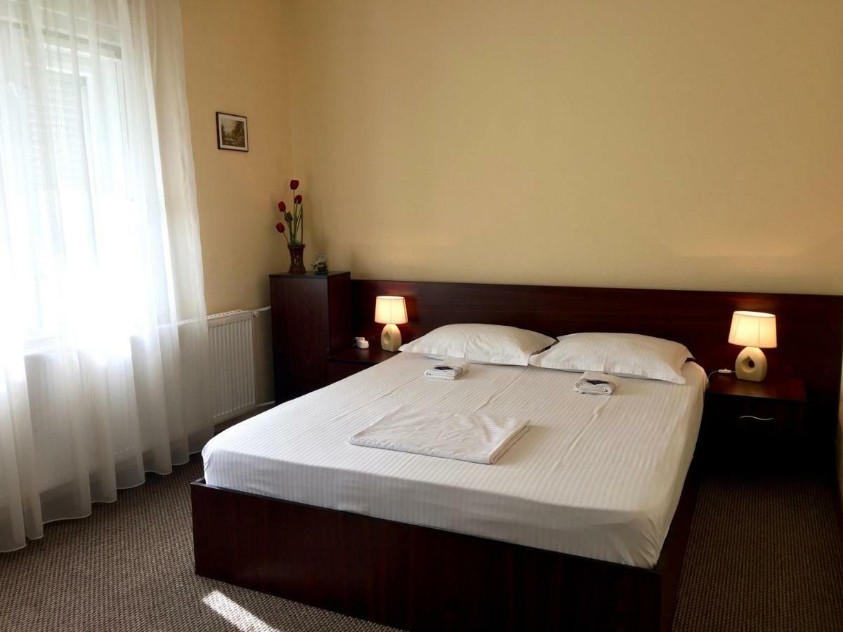 G.Eag - Premium Apartment Oradea Exteriör bild