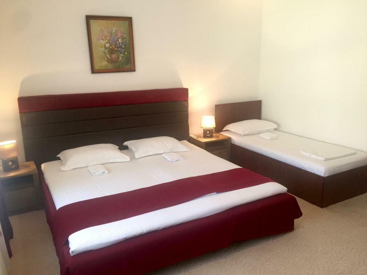 G.Eag - Premium Apartment Oradea Exteriör bild