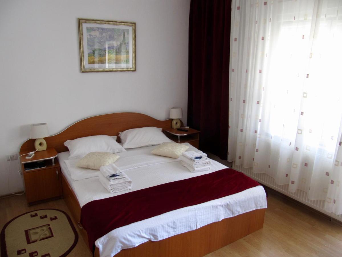G.Eag - Premium Apartment Oradea Exteriör bild