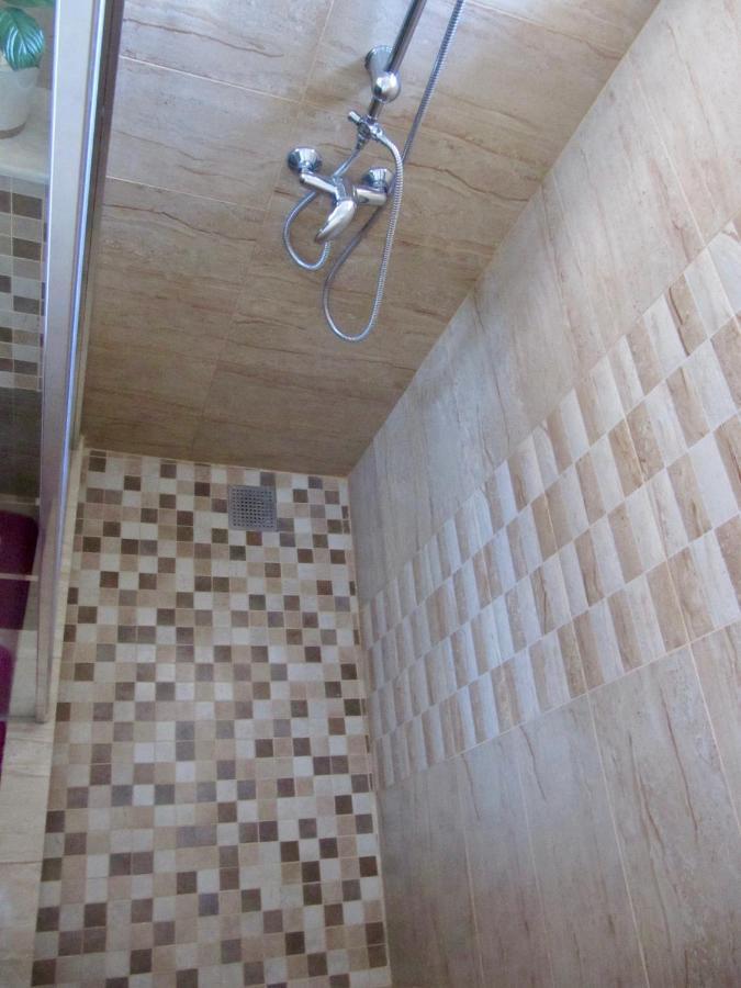 G.Eag - Premium Apartment Oradea Exteriör bild