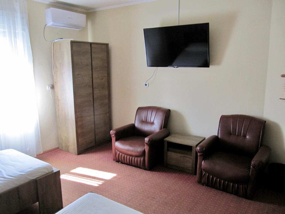 G.Eag - Premium Apartment Oradea Exteriör bild