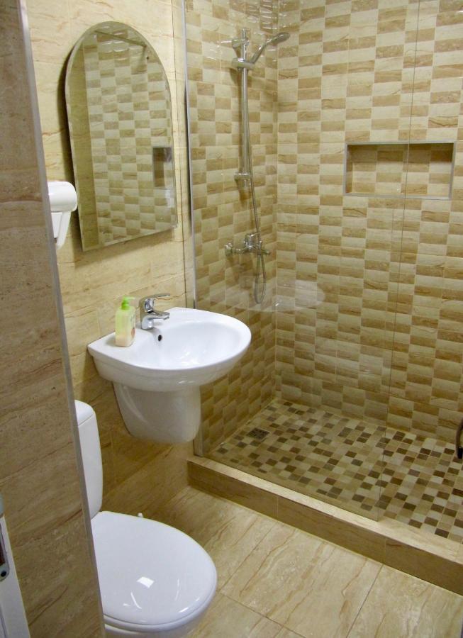 G.Eag - Premium Apartment Oradea Exteriör bild